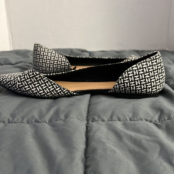 Gap Fabric Woman’s Flats - Picture 6 of 9